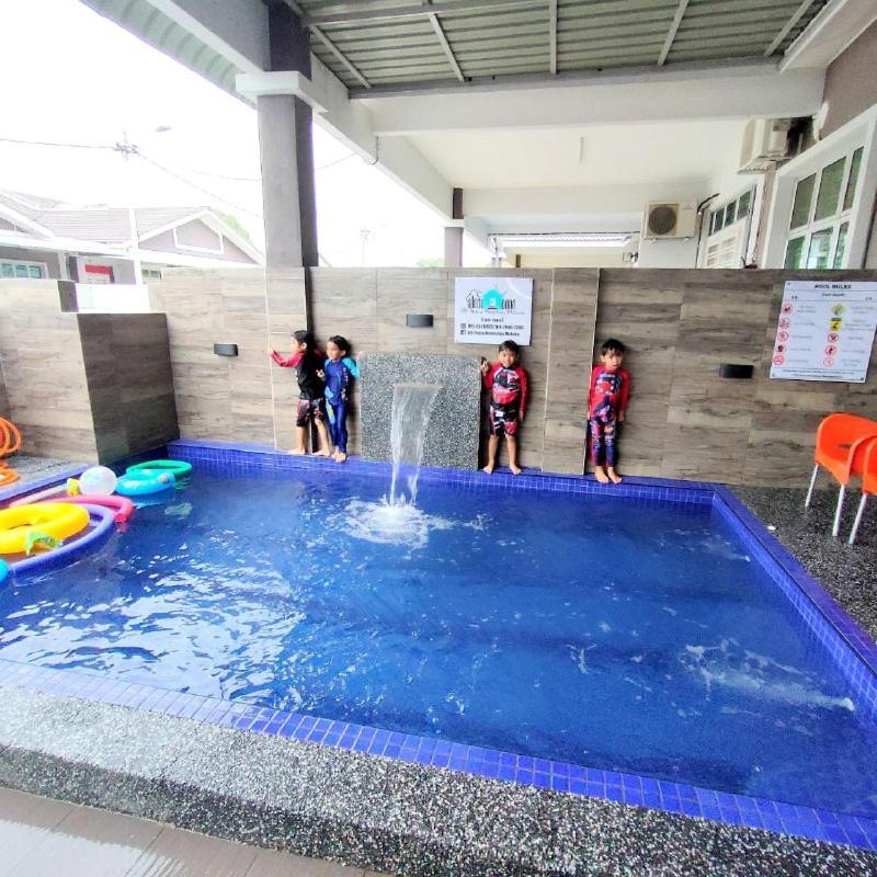 D'Q Putra Homestay Melaka Exterior photo